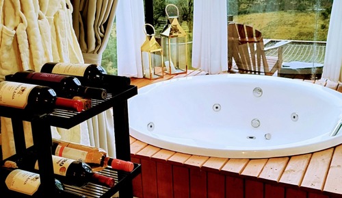 Honeymoon Cabin, Jetted Tub, Mountain View