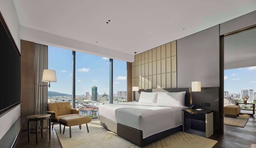 Deluxe Suite, 1 King Bed