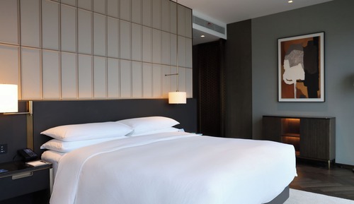 Deluxe Room, 1 King Bed