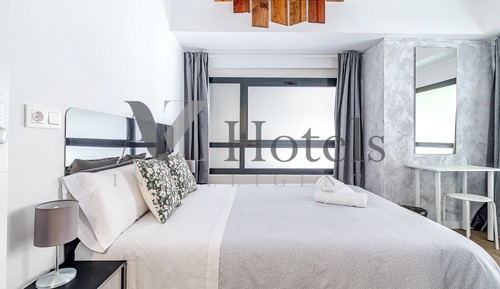 Basic Double Room, Non Smoking, Shared Bathroom