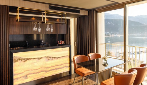 Executive Suite Old Town Marina
