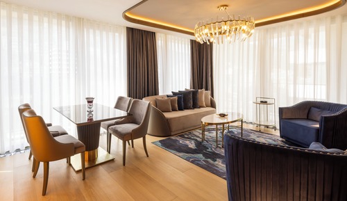 Premium Suite