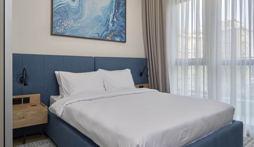 One Bedroom Deluxe Apartment