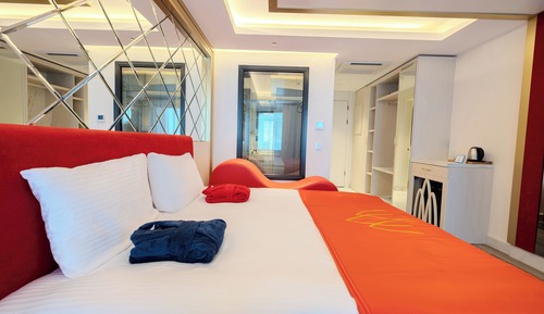 Standard Room, Partial Sea View