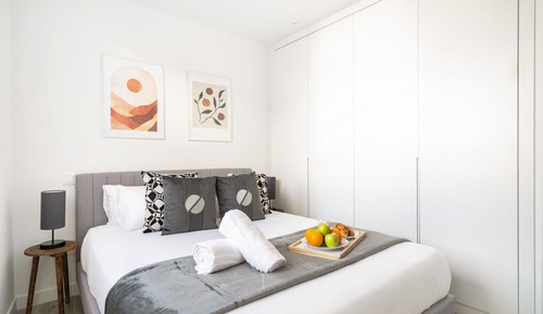 Basic Apartment, 2 Bedrooms, Kitchen, City View