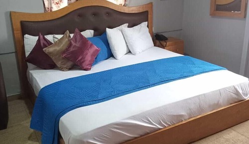 Honeymoon Single Room, City View