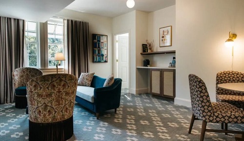 Suite (Mosaic)