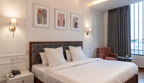 Deluxe Room, City View