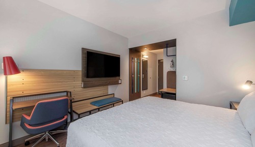 Standard Room, 1 King Bed