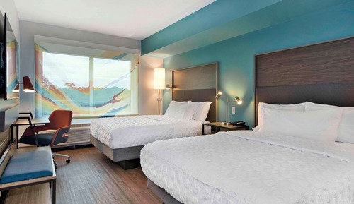 Standard Room, 2 Queen Beds (Hearing)