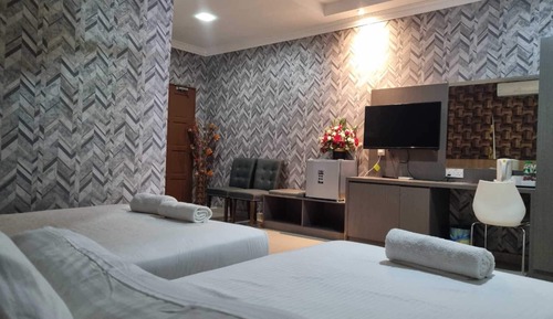 Deluxe Triple Room