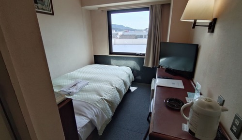 Single Room, Smoking