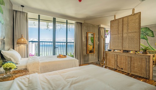 Family Room, Sea View