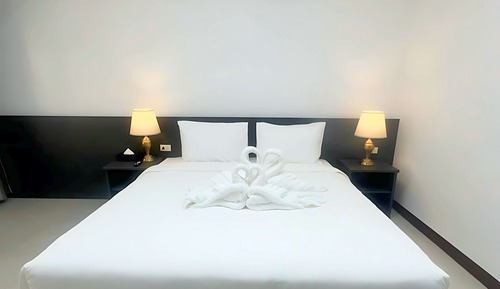 Deluxe Room, 1 King Bed