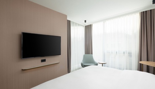 Superior Room, 1 King Bed, Non Smoking, City View