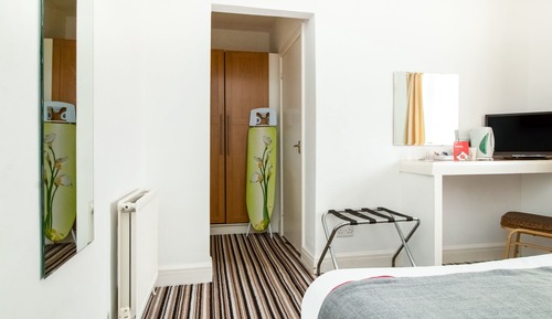 Standard Twin Room Shared