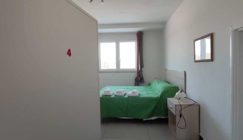 Standard Room, 1 Queen Bed, Non Smoking, Garden View