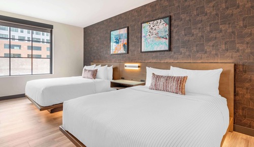 Room, 2 Queen Beds, Accessible, Non Smoking (Roll-In Shower)