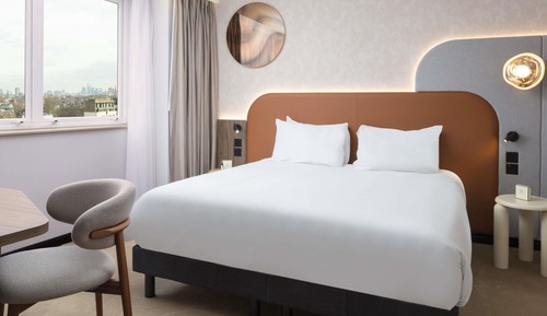 Junior Suite, 1 King Bed, City View (High Floor)