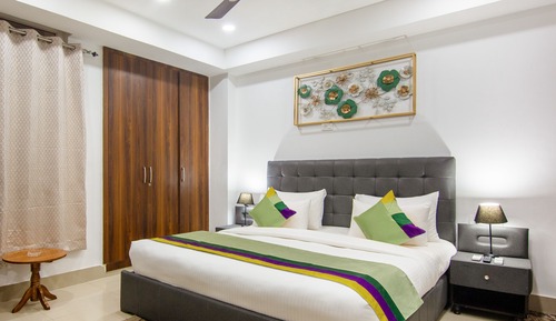 Standard Room with Working Desk