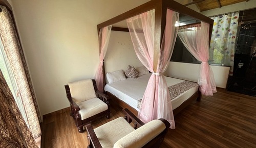 Royal Room