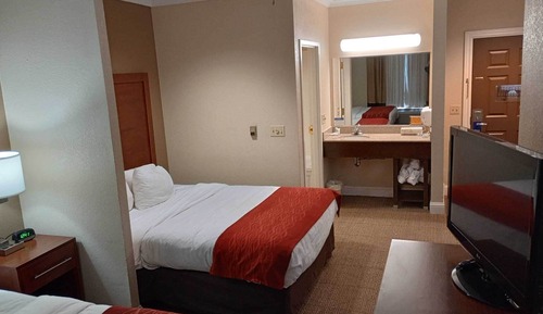 Deluxe Room, Multiple Beds