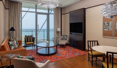One Bedroom Apartment with Waterfront View, Private Balcony & Luxury Hours