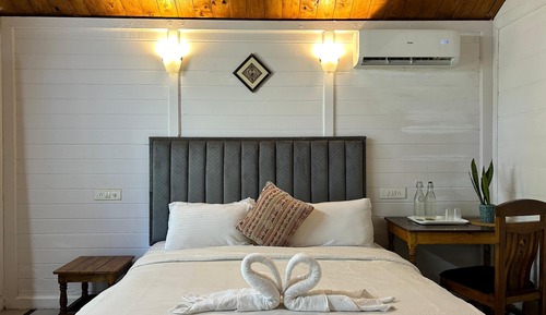 Premium Cottage, 1 King Bed