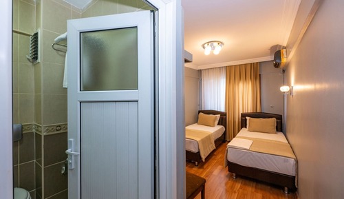 Basic Twin Room