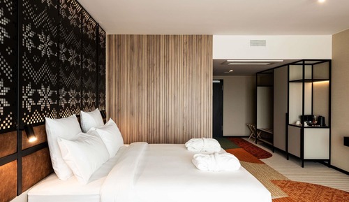 Privilege, Room, 1 Double Bed, Balcony, Mountain View