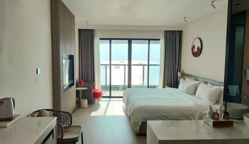 Premier Room, 1 King Bed, Non Smoking, Sea View