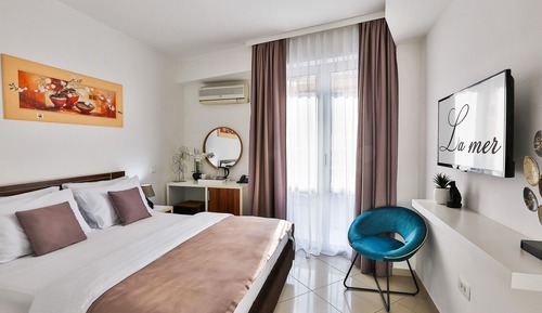 Economy Room