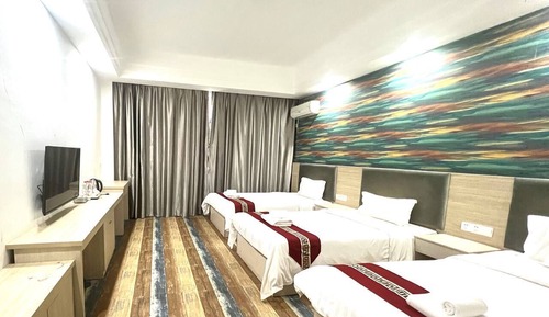 Standard Triple Room, City View
