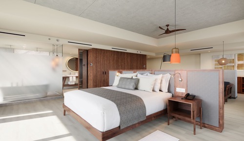 Vantage Club Master Suite Golf & Ocean View King Bed