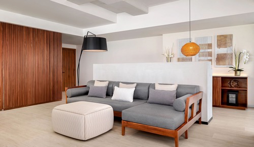 Vantage Club Corner Suite Bay View King Bed