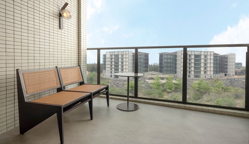 Superior Room, 1 King Bed, Balcony, City View