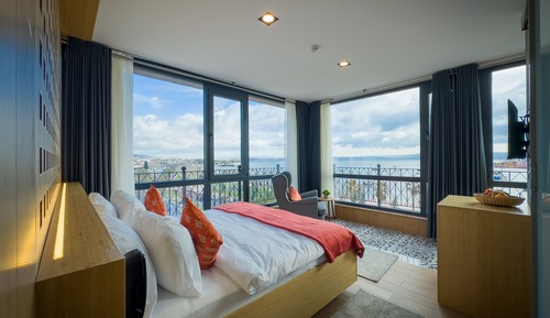 Premium Room