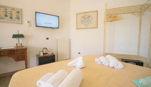 Deluxe Triple Room, Partial Sea View