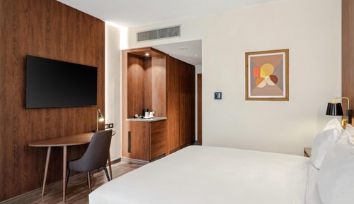 Deluxe Room, 1 King Bed