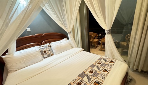 Standard Single Room, 1 Twin Bed, Balcony, Lake View