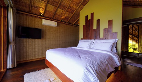 Bamboo Duplex Suite Villa 5