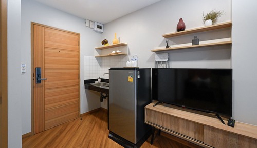 Standard Room, 1 Queen Bed