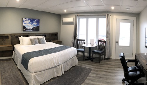 Signature Room