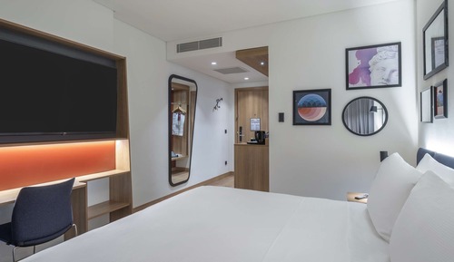 Superior Room, 1 King Bed
