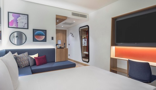 Family Room, 1 King Bed