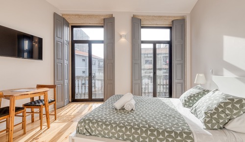 Superior Studio, 1 Queen Bed with Sofa bed, Non Smoking, Balcony