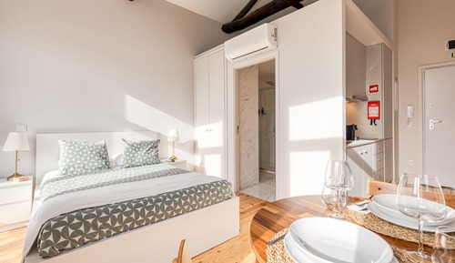 Superior Studio, 1 Queen Bed with Sofa bed, Non Smoking, Balcony