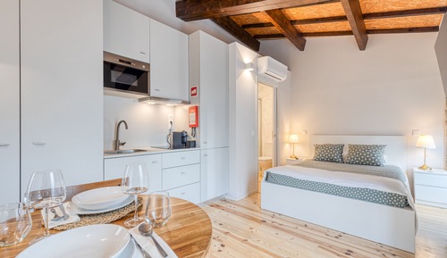 Classic Studio, 1 Queen Bed with Sofa bed, Non Smoking, Private Bathroom