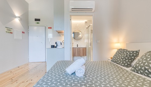 Standard Studio, Multiple Beds, Non Smoking, Private Bathroom