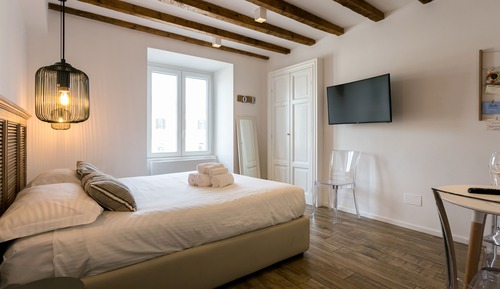 Club Apartment